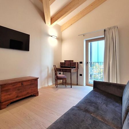 Locanda Restel De Fer ริวาเดลการ์ดา ภายนอก รูปภาพ